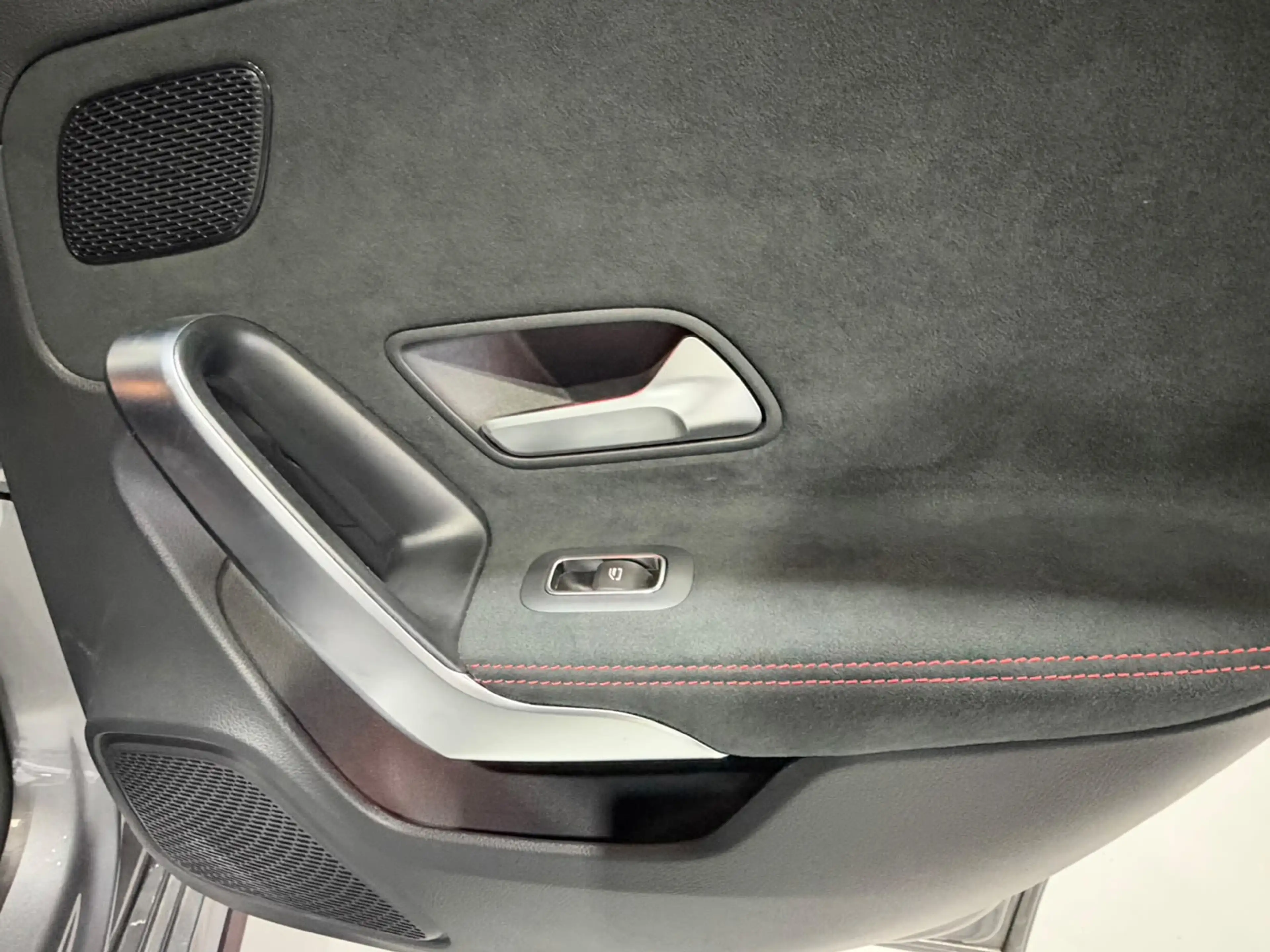 Mercedes-Benz A 250 e AMG Limited|PANO|Black Edition — photo 14