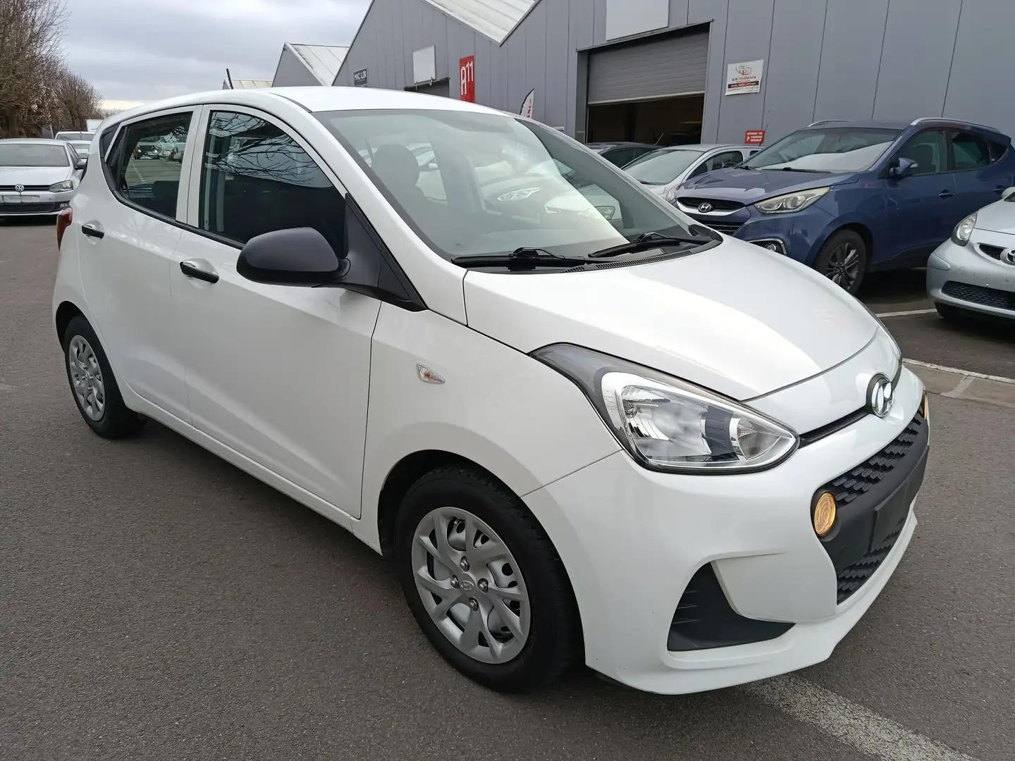 Hyundai i10 i10 1.0i Air Blanc - 2