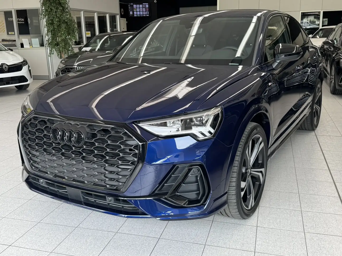 Audi Q3 SPB 35 TDI S tronic 2x S line Black edition Bleu - 1