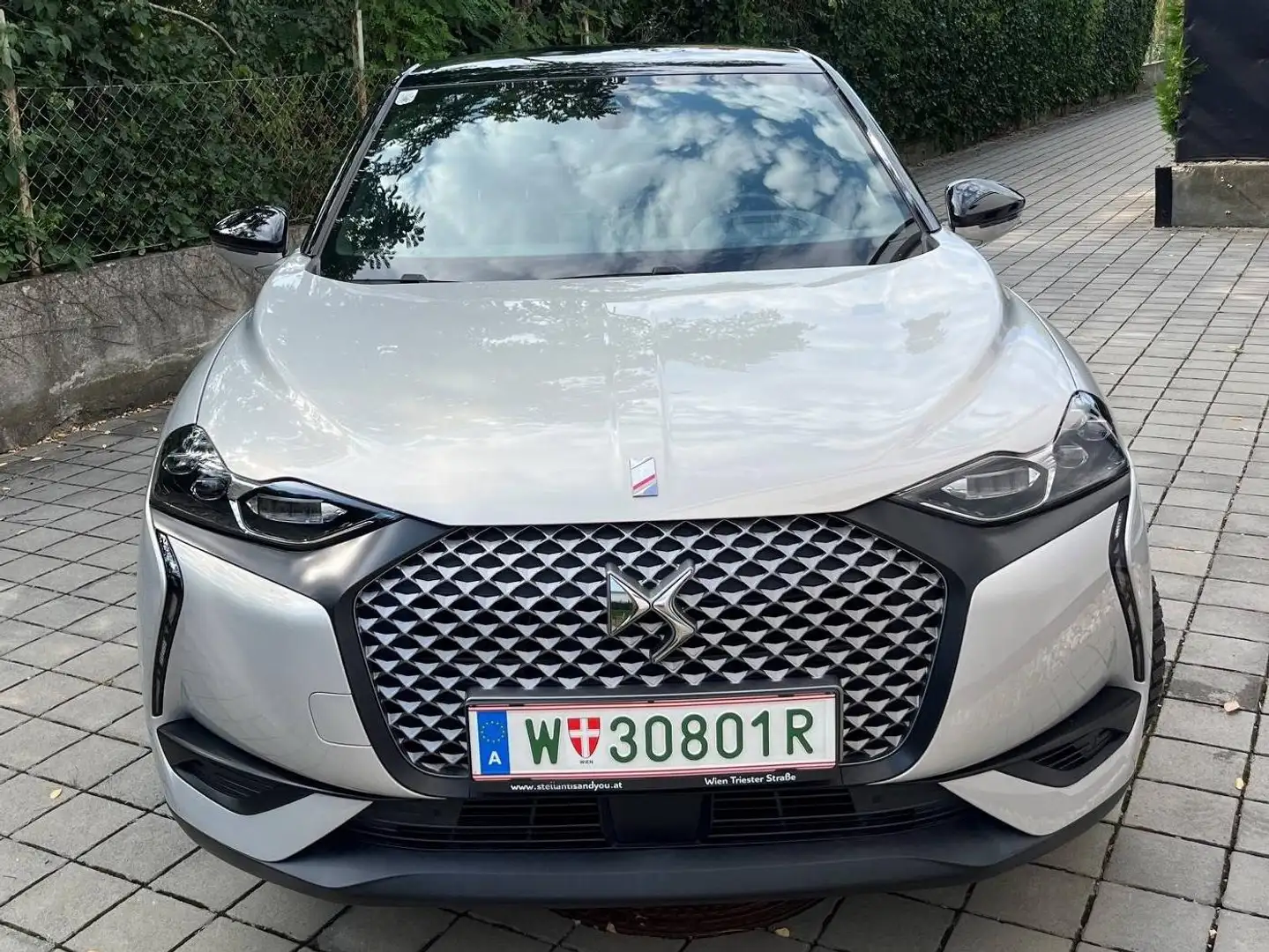 DS Automobiles DS 3 Crossback DS3 Crossback E-Tense 50kWh Performance Line Aut. Performance Line Silber - 2