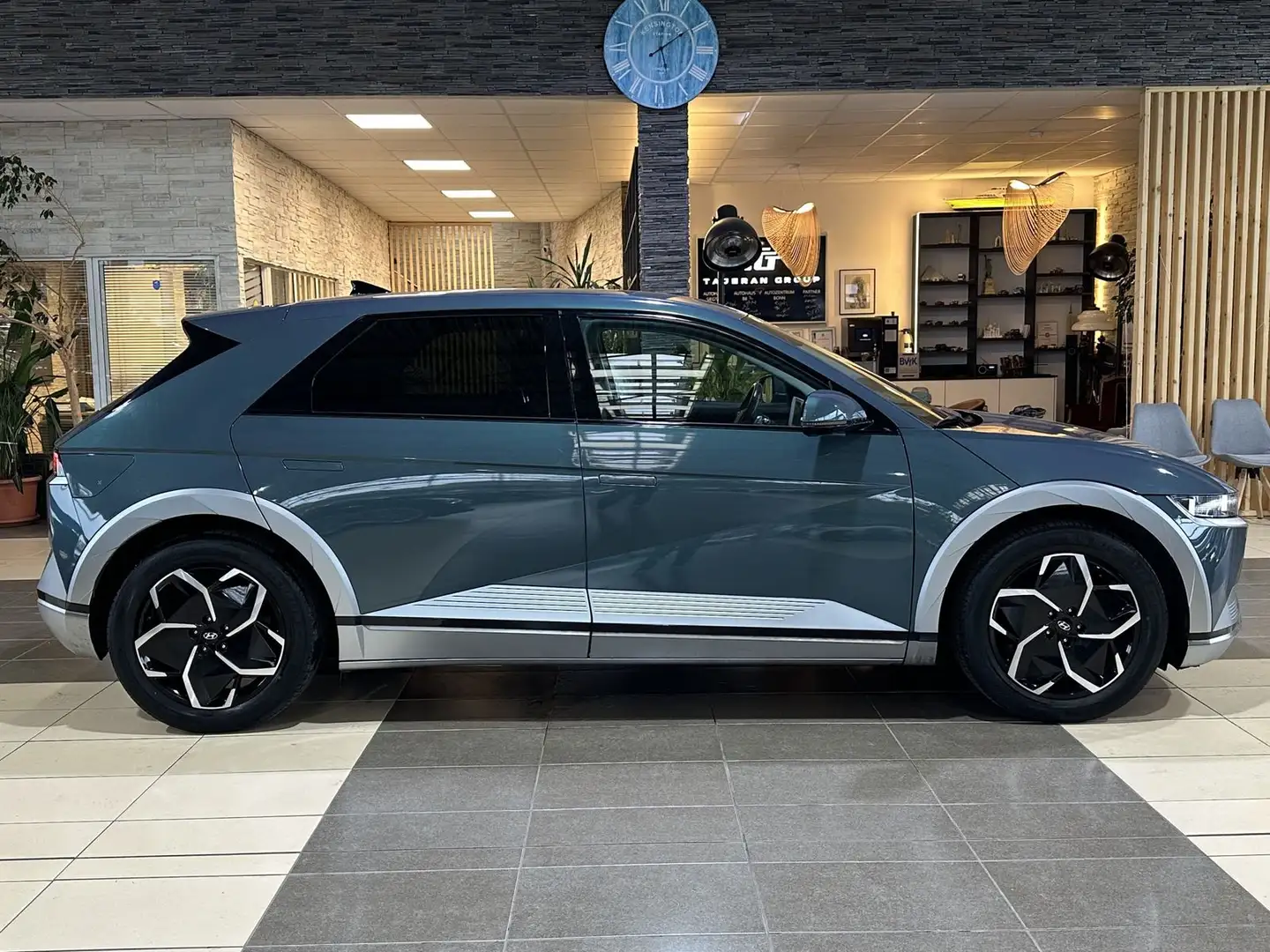 Hyundai IONIQ 5 Ioniq 5 LED*AHK*R.CAM*4xSHZ*ACC*CarPlay*SOH:96% Grün - 1