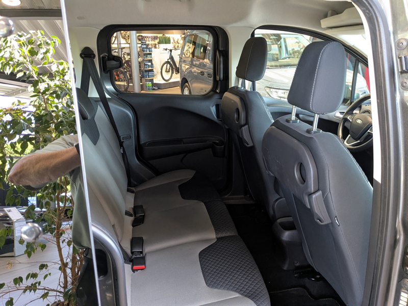 Ford Tourneo Courier Titanium — photo 9