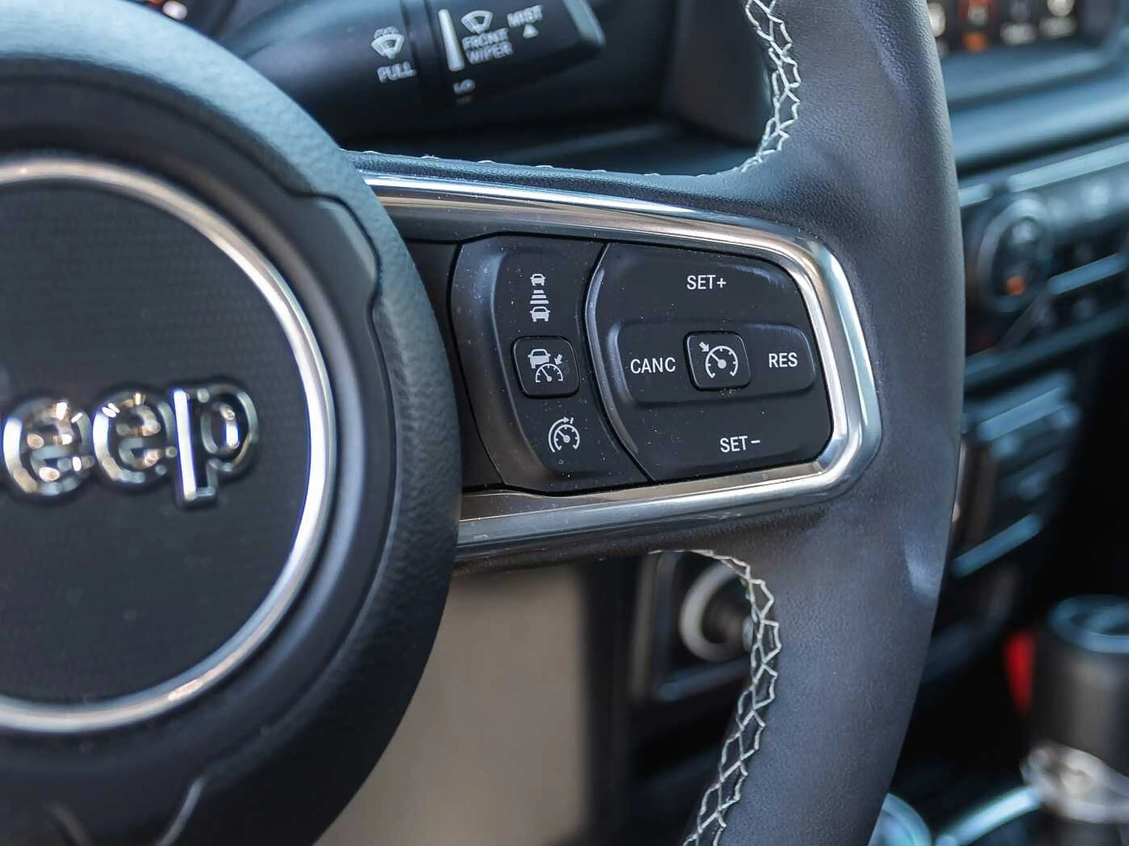 Jeep Gladiator Farout Final Edition 3.0 V6 — photo 10