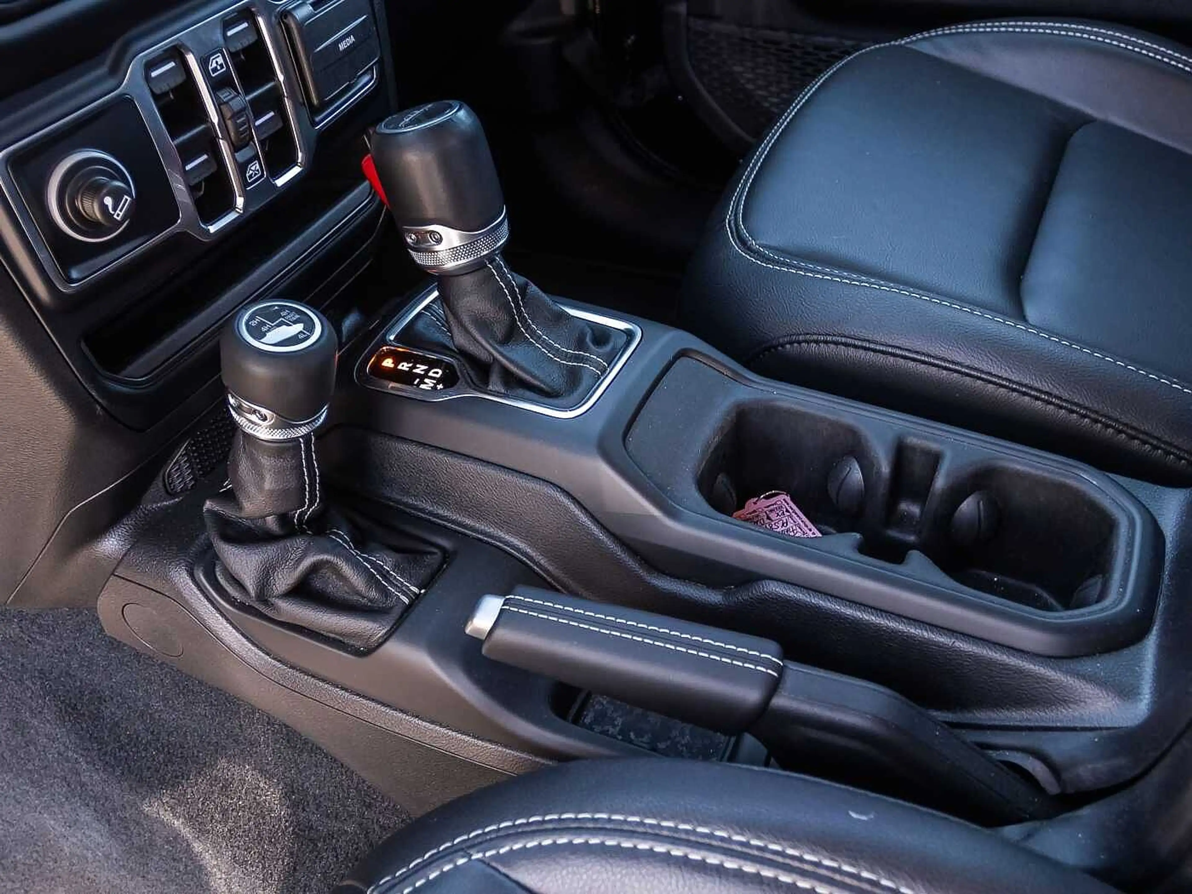 Jeep Gladiator Farout Final Edition 3.0 V6 — photo 12