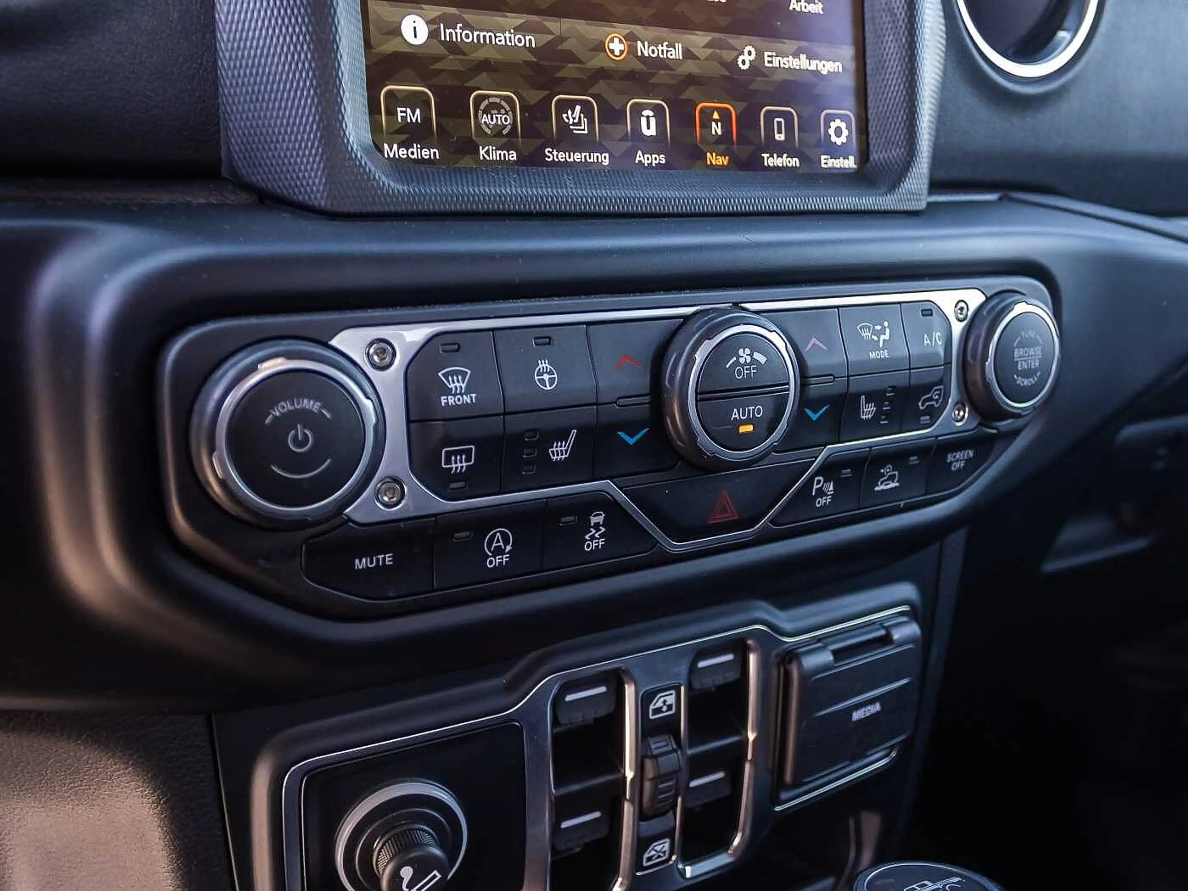 Jeep Gladiator Farout Final Edition 3.0 V6 — photo 14
