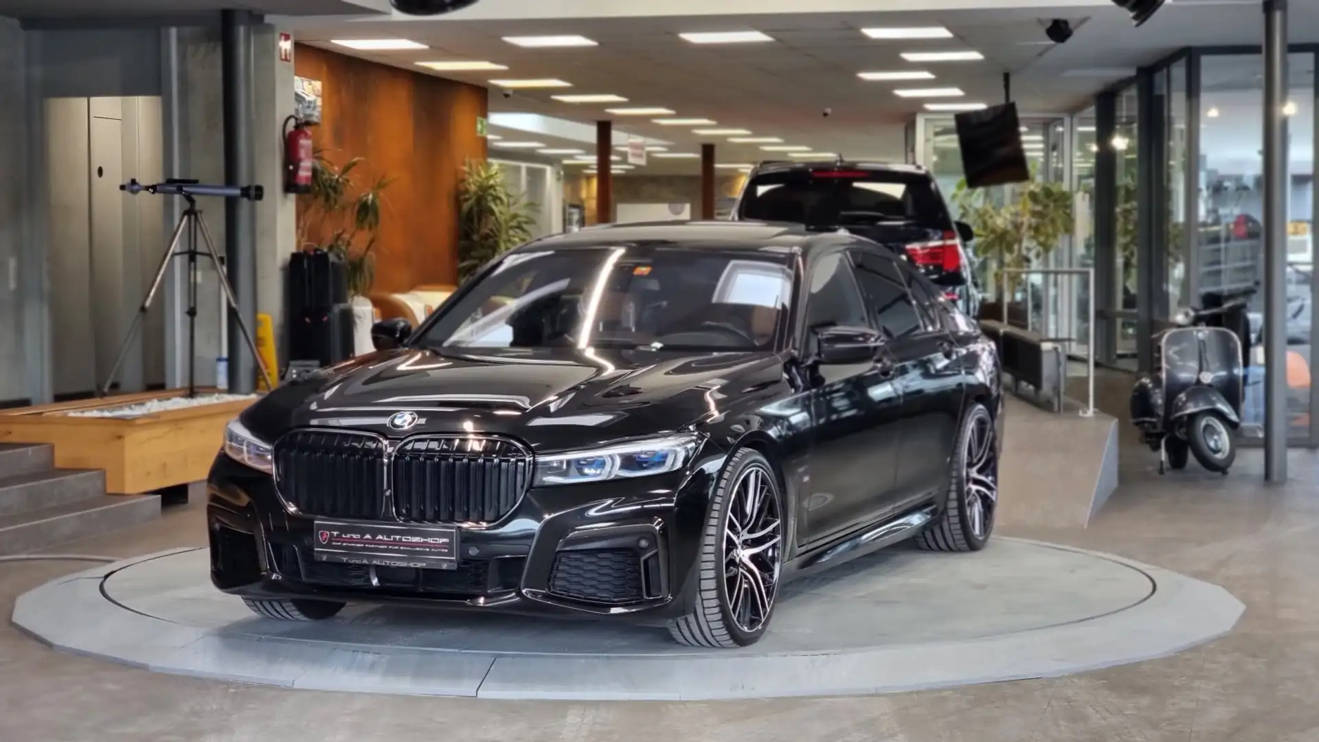 BMW 745 e G11 M-Paket Aut. *Schiebedach*360°*Head-up*Bower Negro - 2