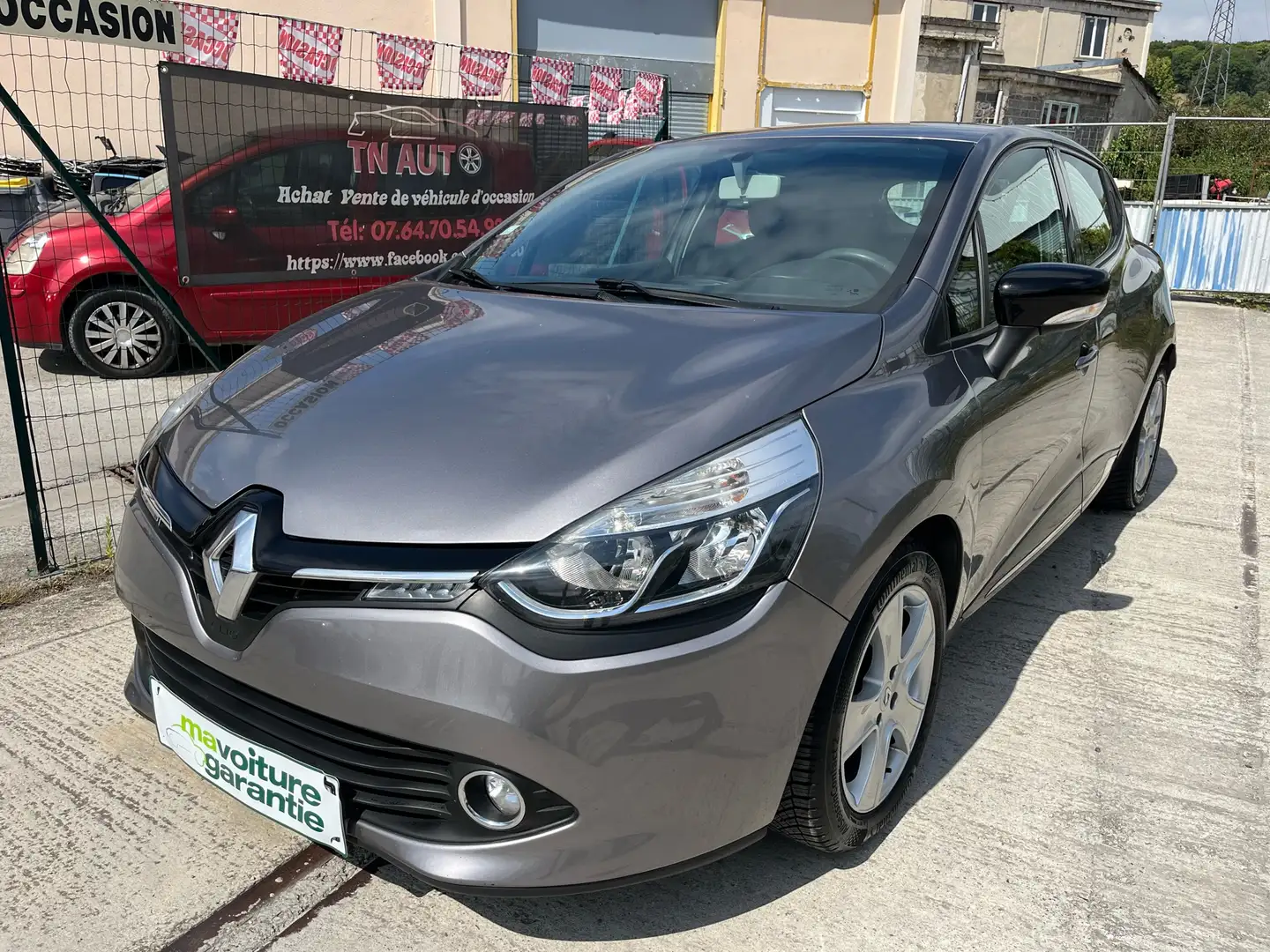 Renault Clio IV TCe 90 Energy eco2 Expression Garantie 6 Mois Gris - 1