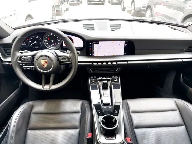 Porsche 911 view 13