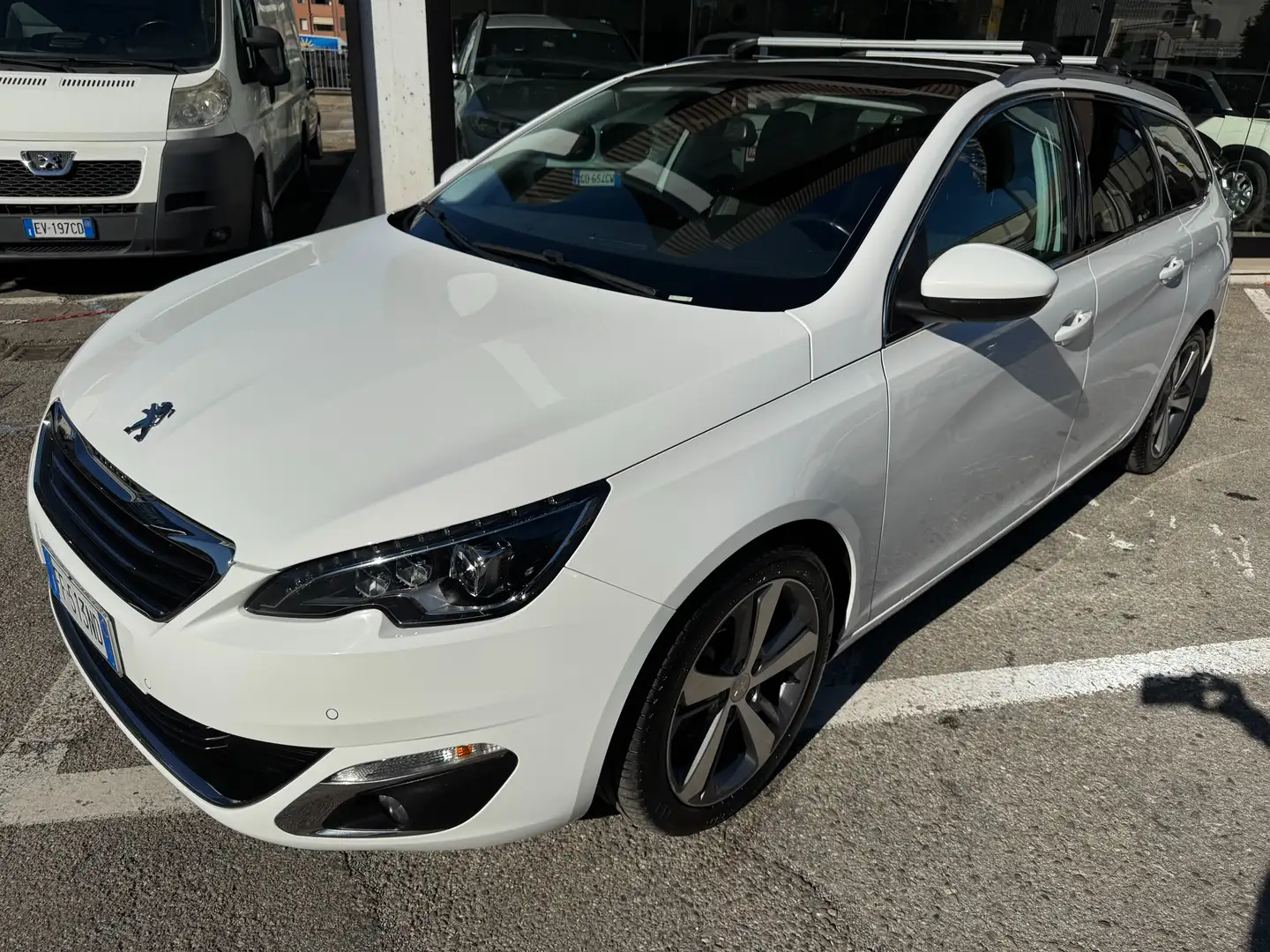 Peugeot 308 SW 1.6 bluehdi Allure aut.,FULL OPT.,AUTOCARRO 4 P Bianco - 1