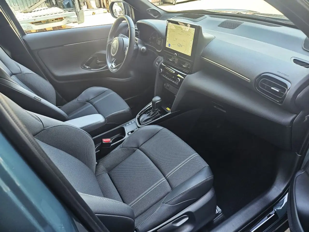 Toyota Yaris Cross Hybrid 130 1.5 VVT-i Style Plus 9
