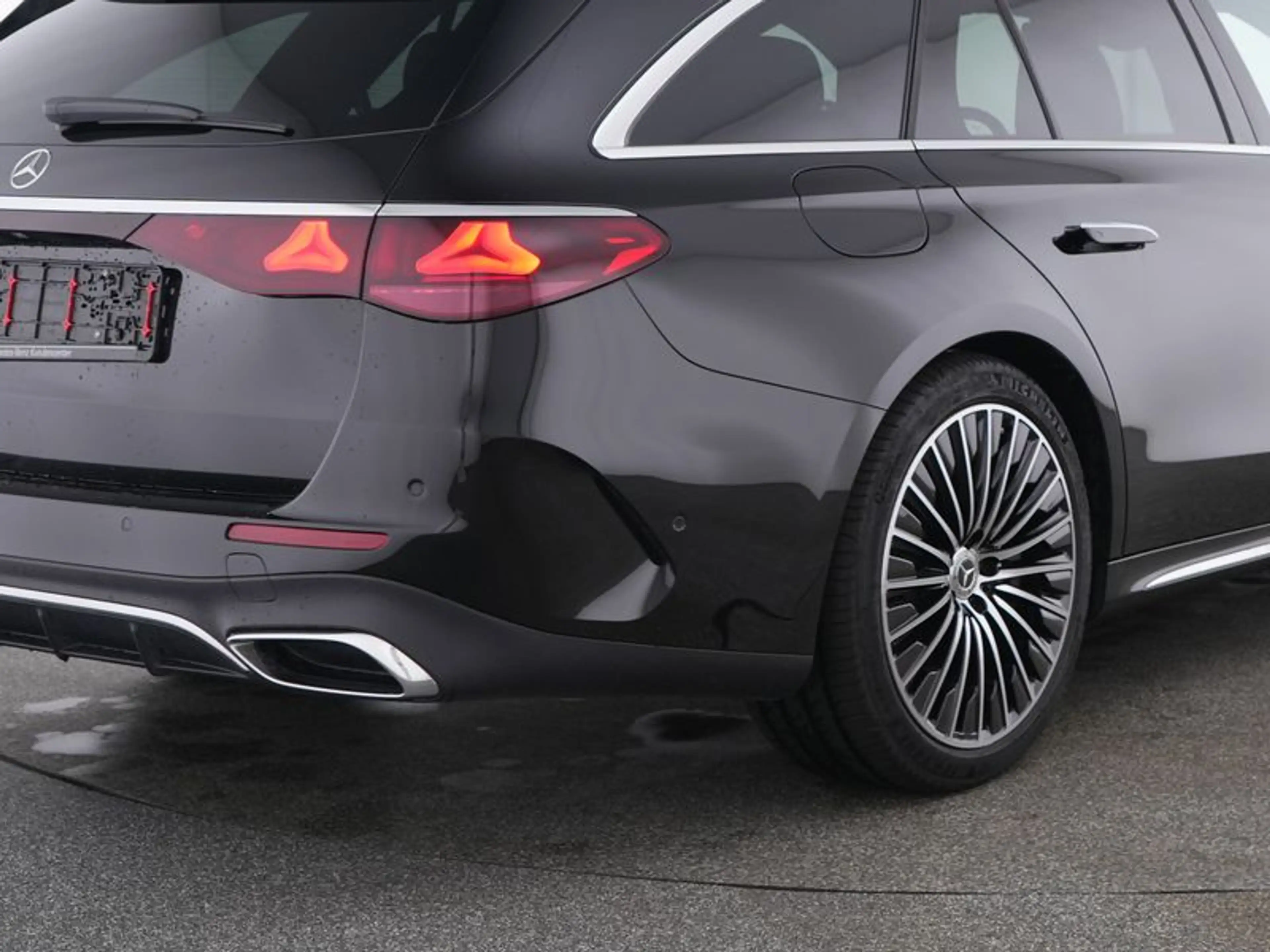 Mercedes-Benz E 300 e T AMG/Edition/Super/DIGITAL/Pano/360/AHK — photo 5