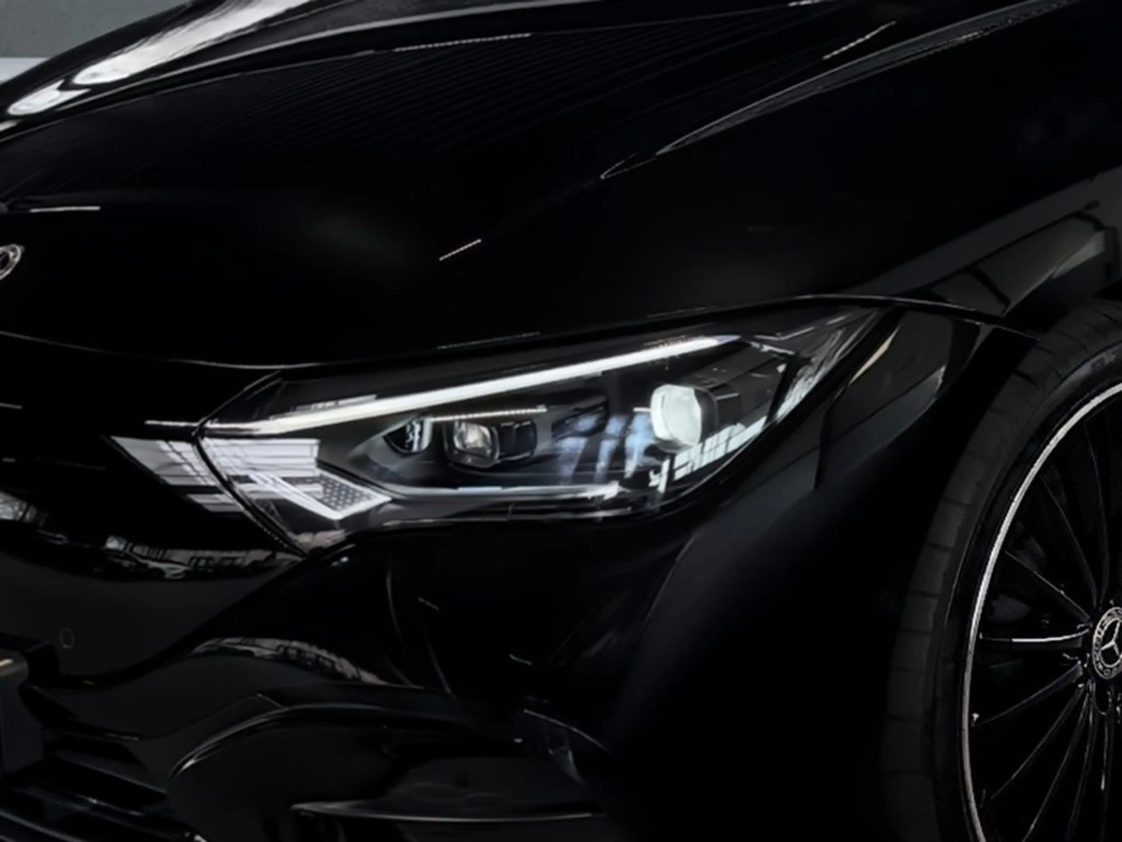 Mercedes-Benz EQE 350 4M AMG Night,DiG.L,AIRMATIC,HuD,BURM®3D — photo 2