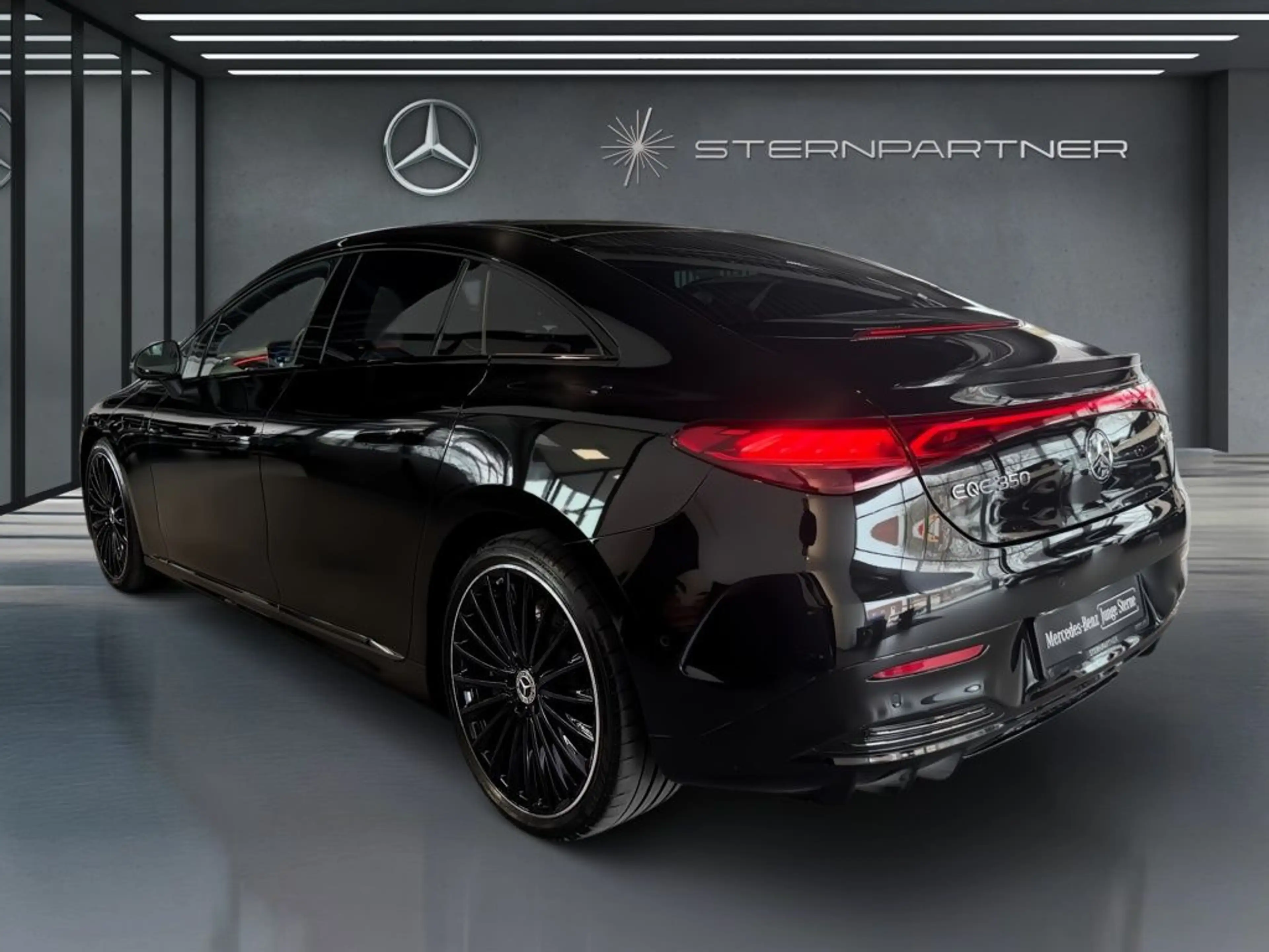 Mercedes-Benz EQE 350 4M AMG Night,DiG.L,AIRMATIC,HuD,BURM®3D — photo 7