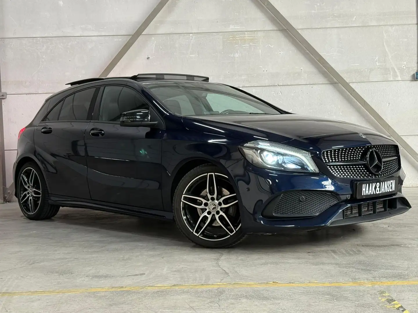 Mercedes-Benz A 180 Business Solution AMG Panodak Niebieski - 2
