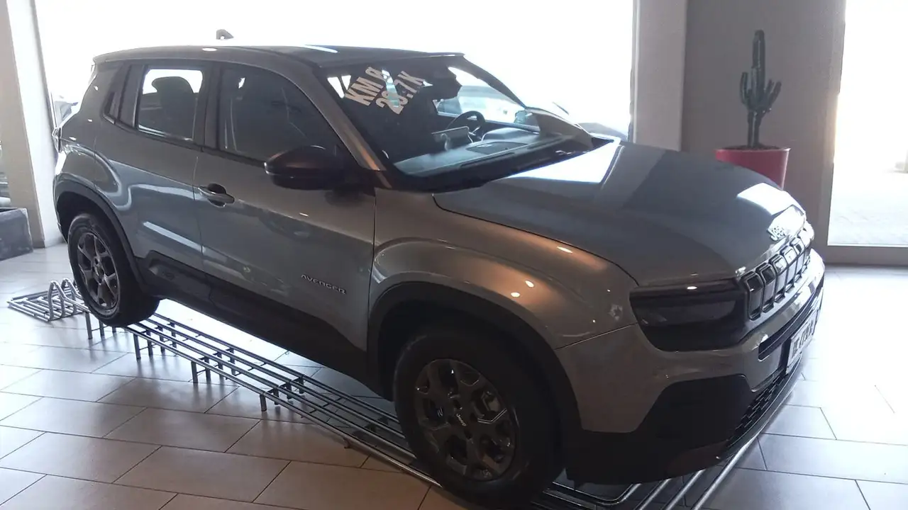 Jeep Avenger 1.2 Turbo e-Hybrid MHEV Longitude 3