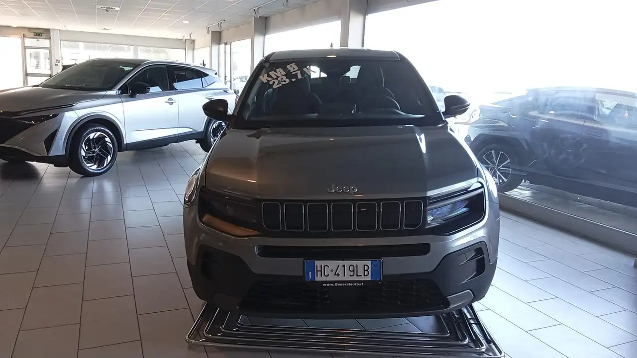Jeep Avenger 1.2 Turbo e-Hybrid MHEV Longitude 2