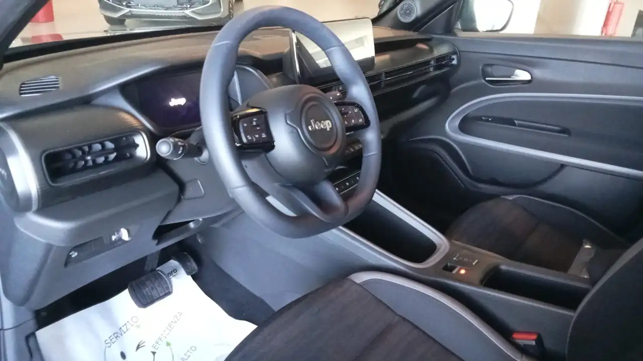 Jeep Avenger 1.2 Turbo e-Hybrid MHEV Longitude 4