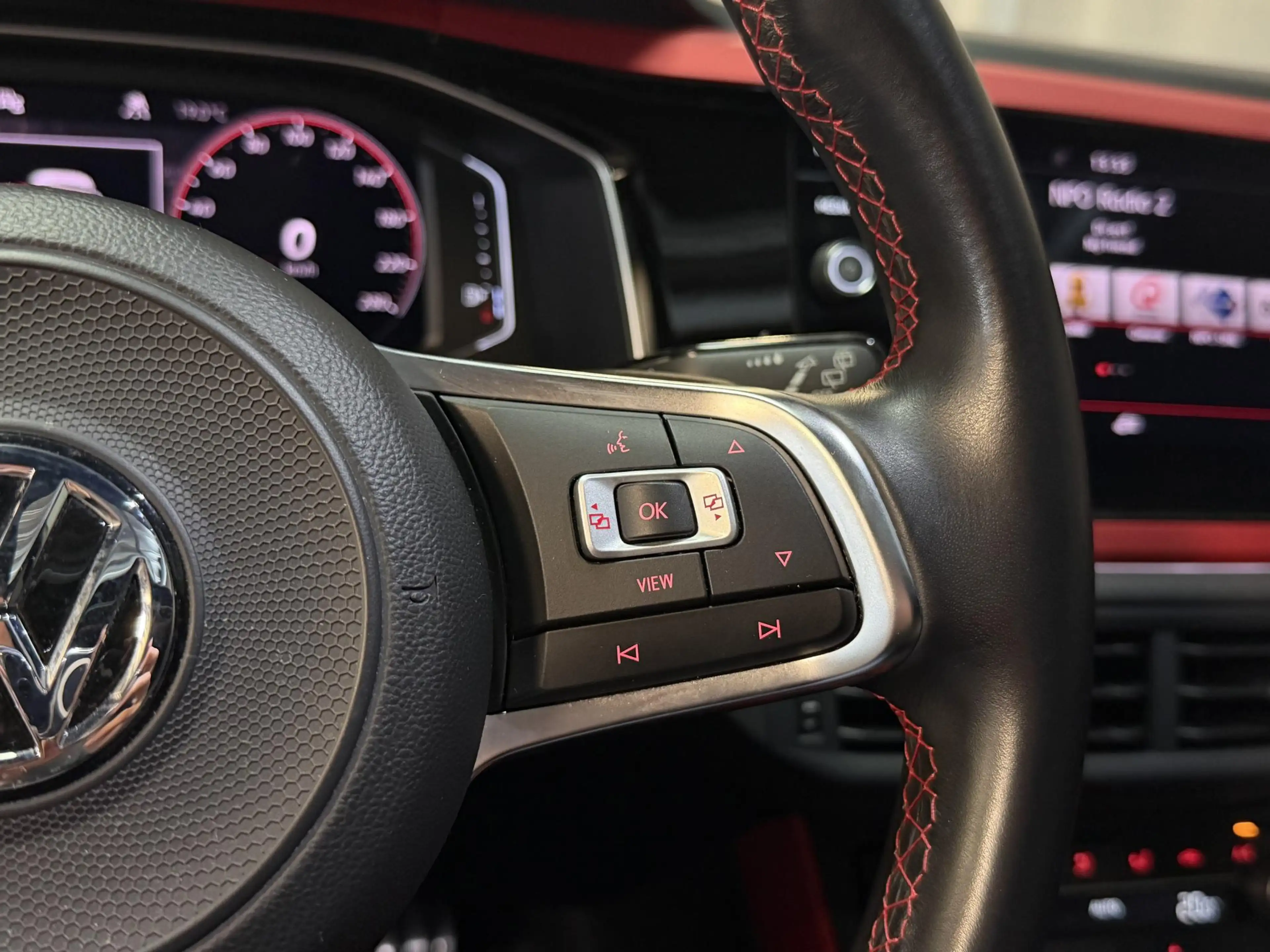 Volkswagen Polo GTI 2.0 TSI 17"/Panoramadak/Stoelverwarming/Keyless/Vi — photo 15