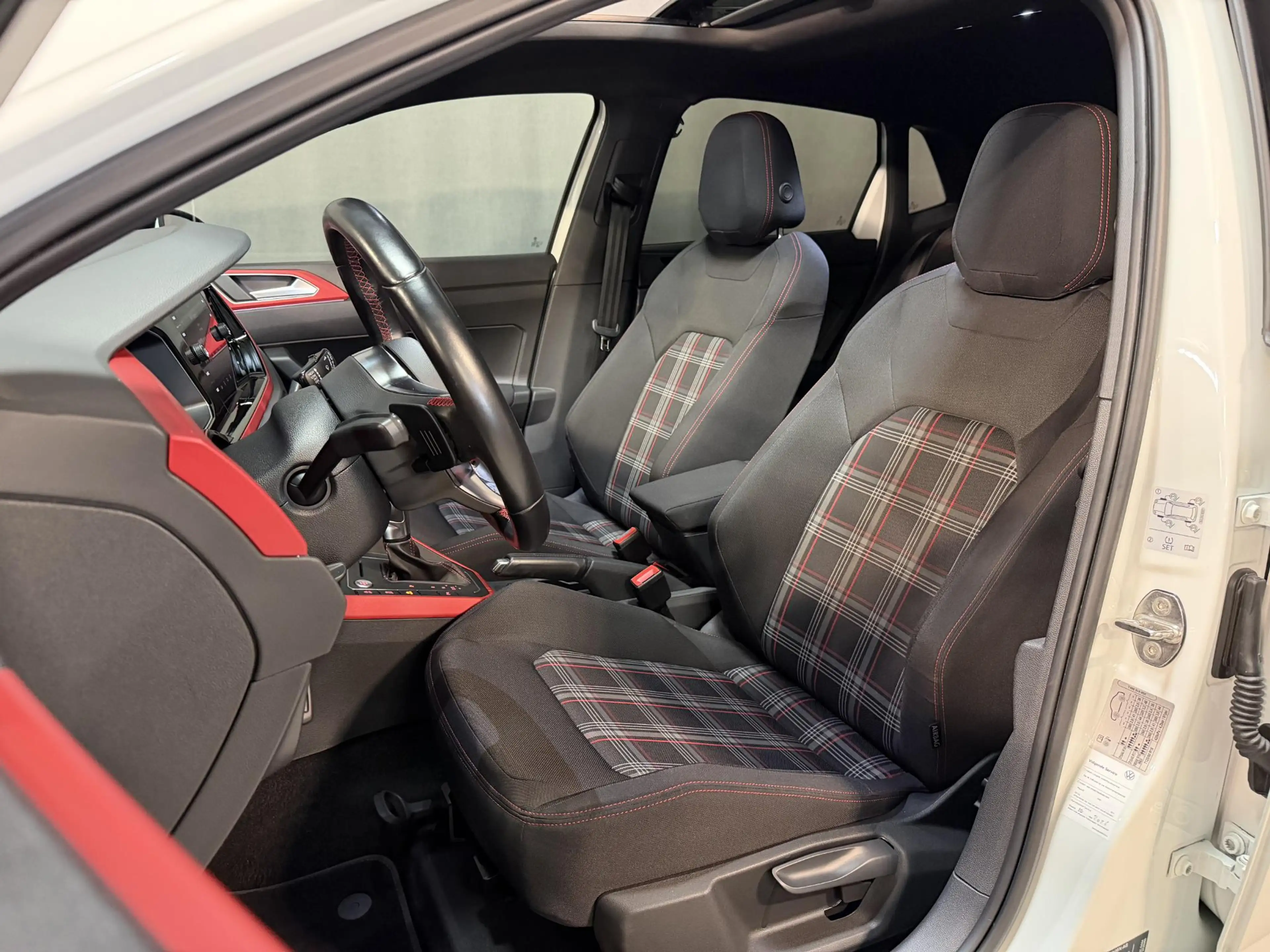 Volkswagen Polo GTI 2.0 TSI 17"/Panoramadak/Stoelverwarming/Keyless/Vi — photo 8