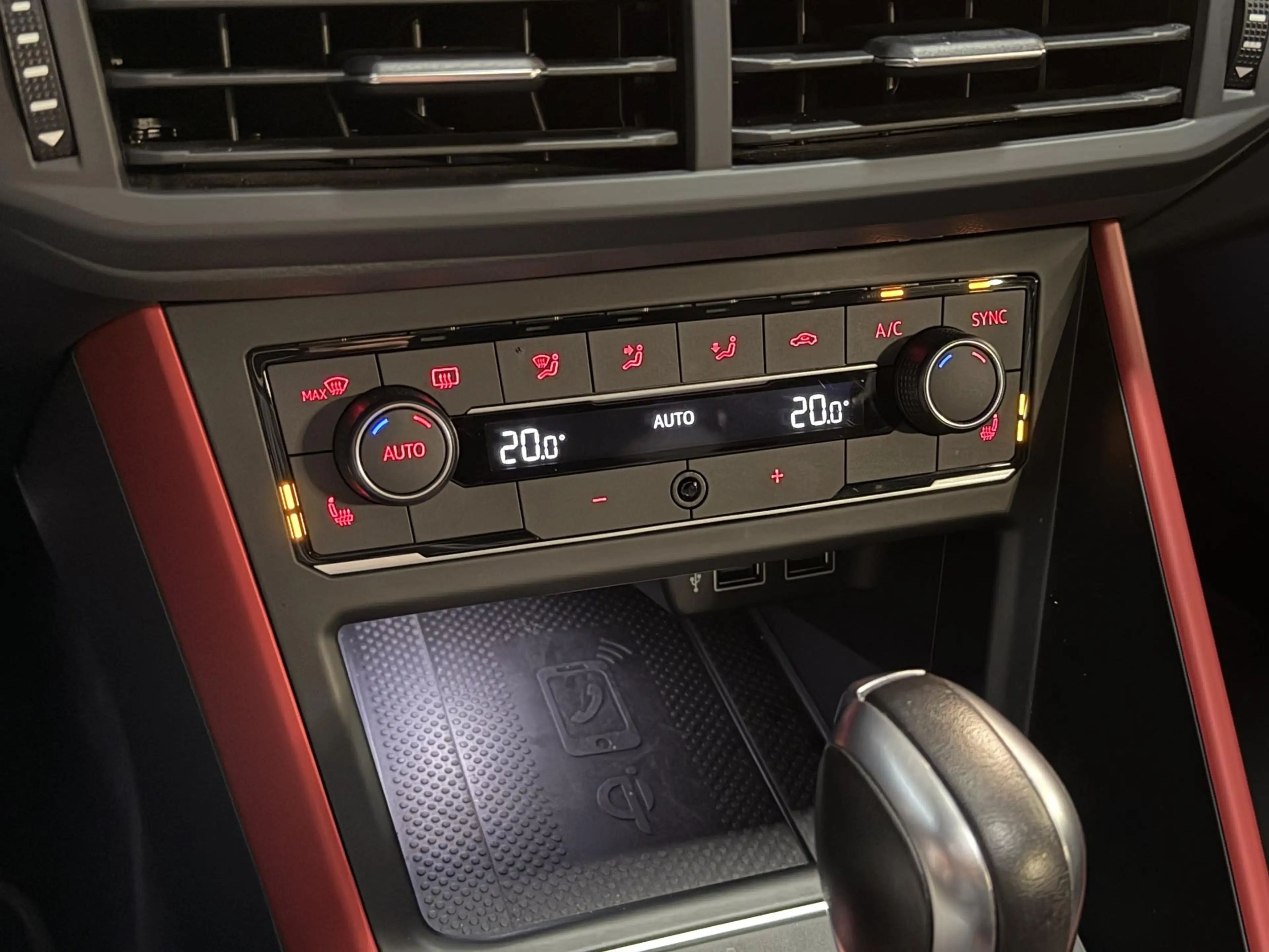 Volkswagen Polo GTI 2.0 TSI 17"/Panoramadak/Stoelverwarming/Keyless/Vi — photo 21
