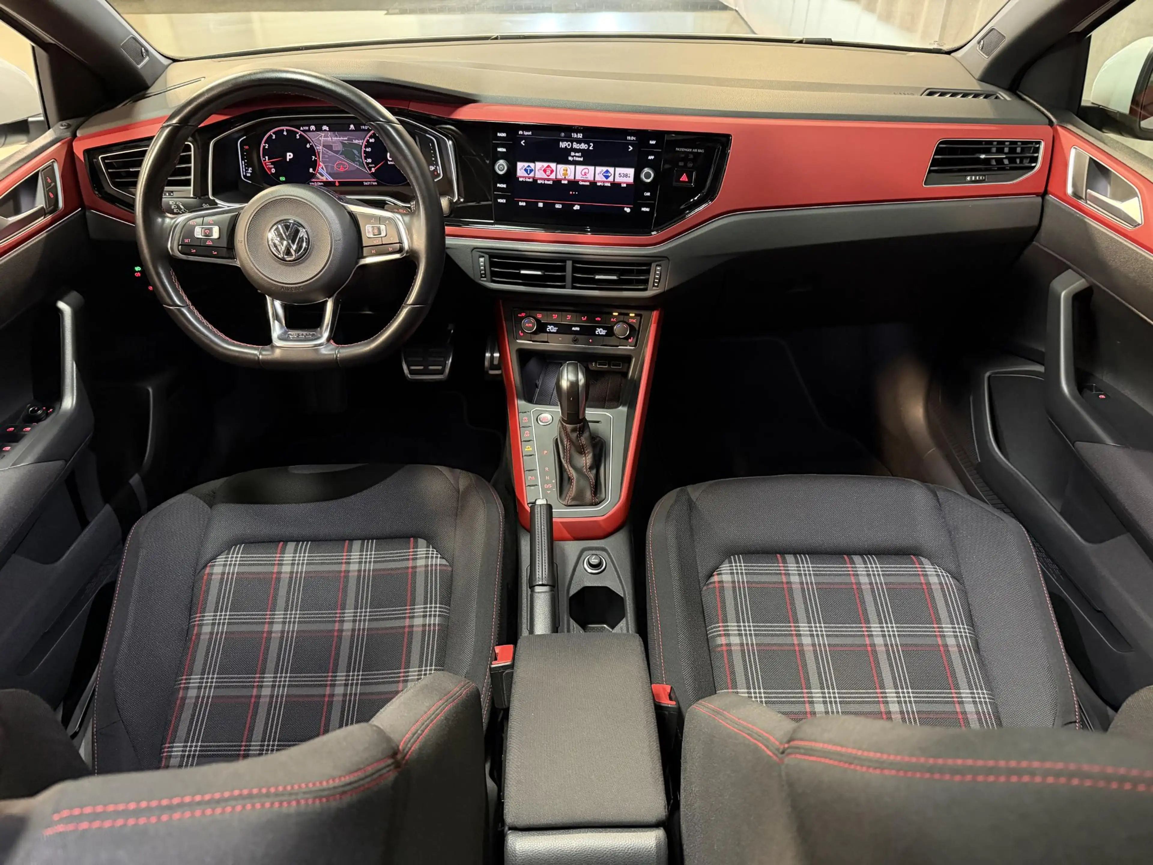 Volkswagen Polo GTI 2.0 TSI 17"/Panoramadak/Stoelverwarming/Keyless/Vi — photo 3