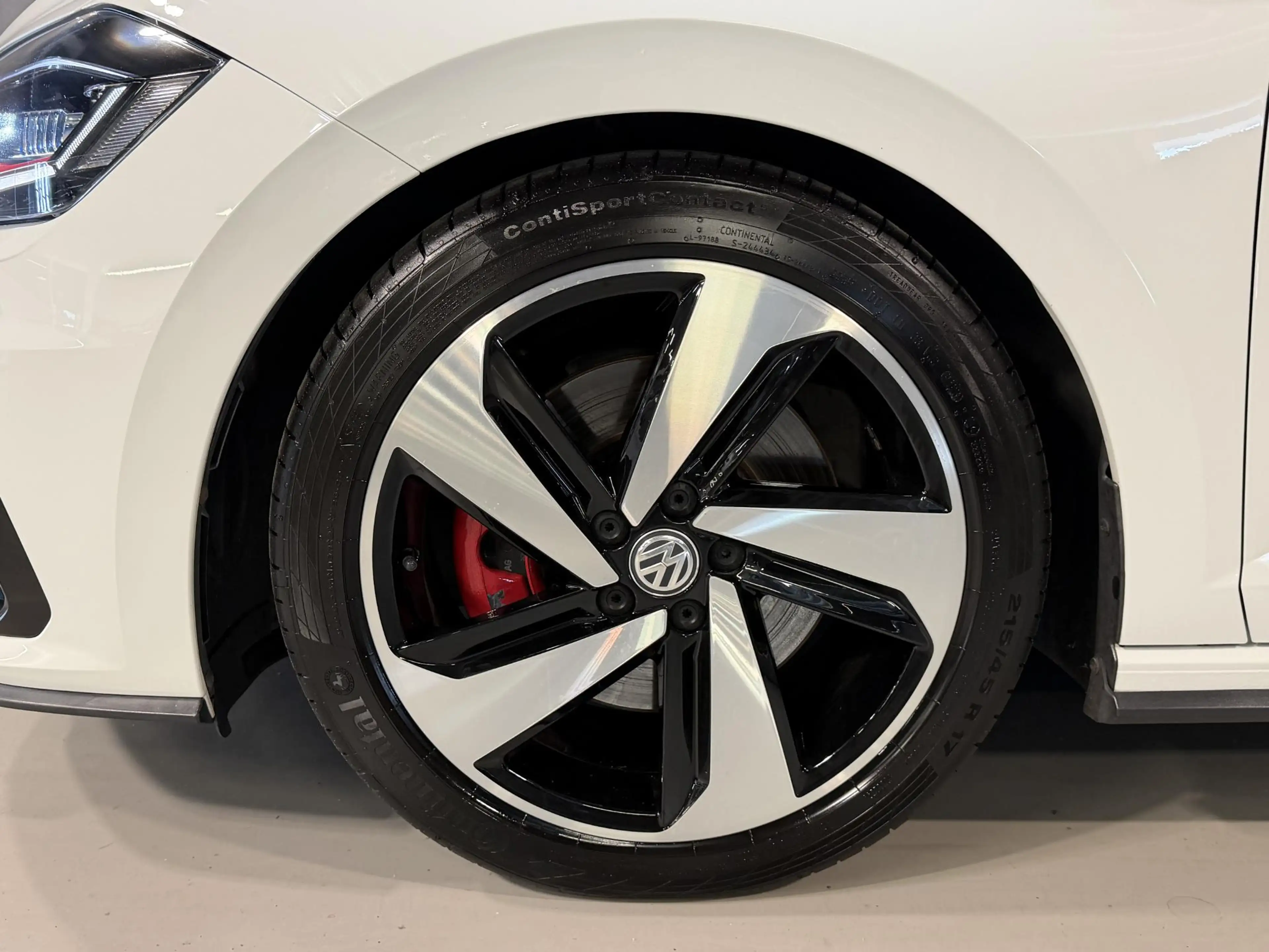 Volkswagen Polo GTI 2.0 TSI 17"/Panoramadak/Stoelverwarming/Keyless/Vi — photo 29