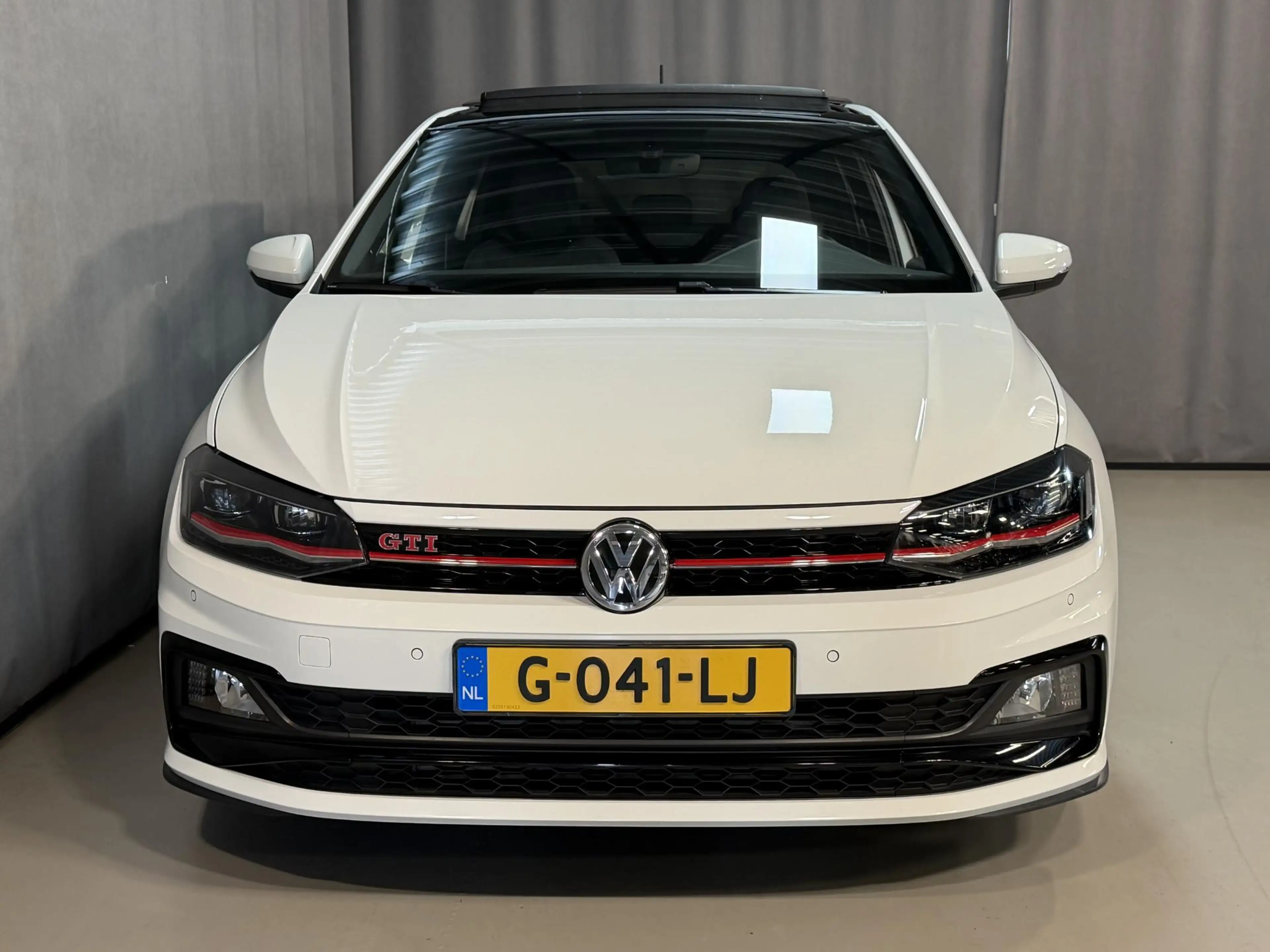 Volkswagen Polo GTI 2.0 TSI 17"/Panoramadak/Stoelverwarming/Keyless/Vi — photo 23