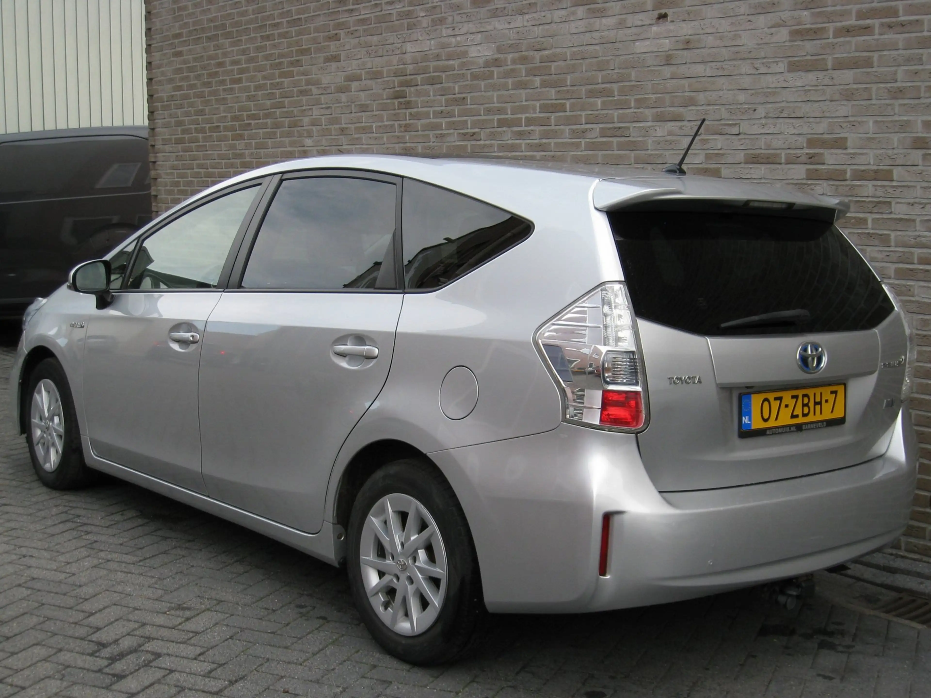 Toyota Prius+ Prius Wagon 1.8 Aspiration 96g - Achteruitrijcamer — photo 2