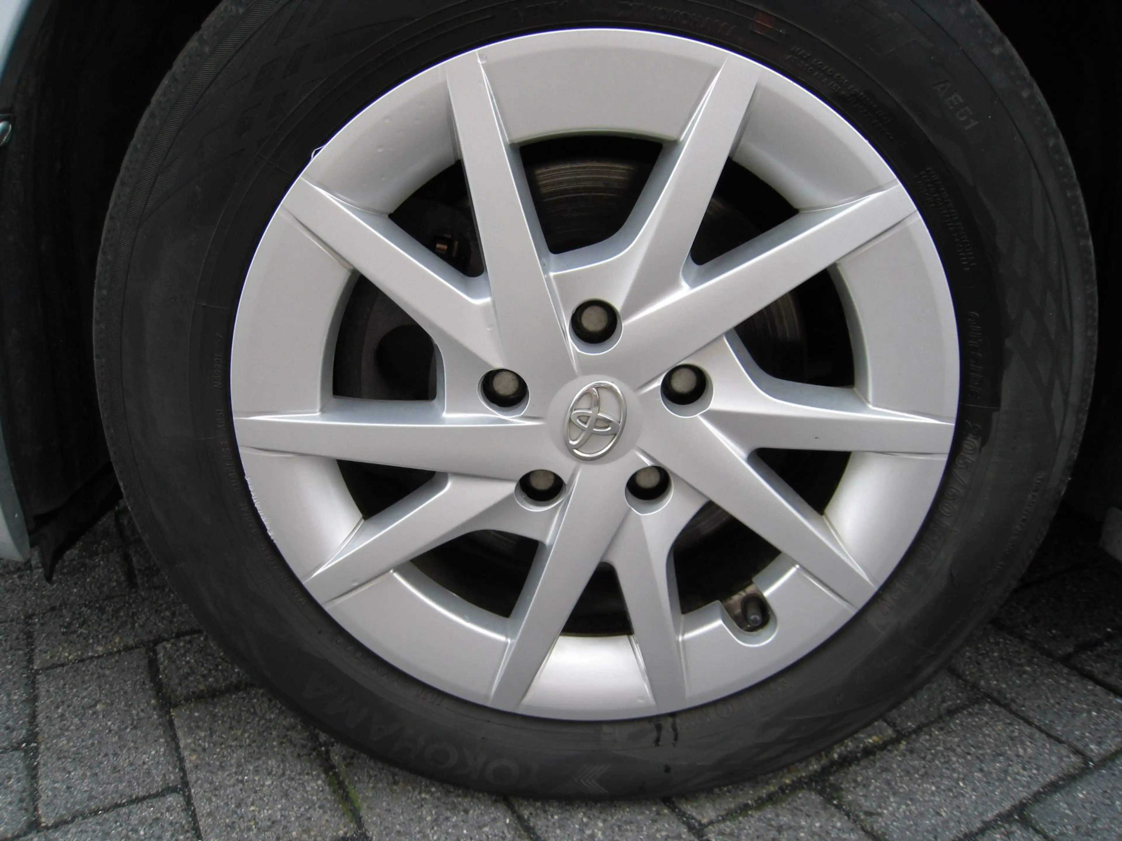 Toyota Prius+ Prius Wagon 1.8 Aspiration 96g - Achteruitrijcamer — photo 32