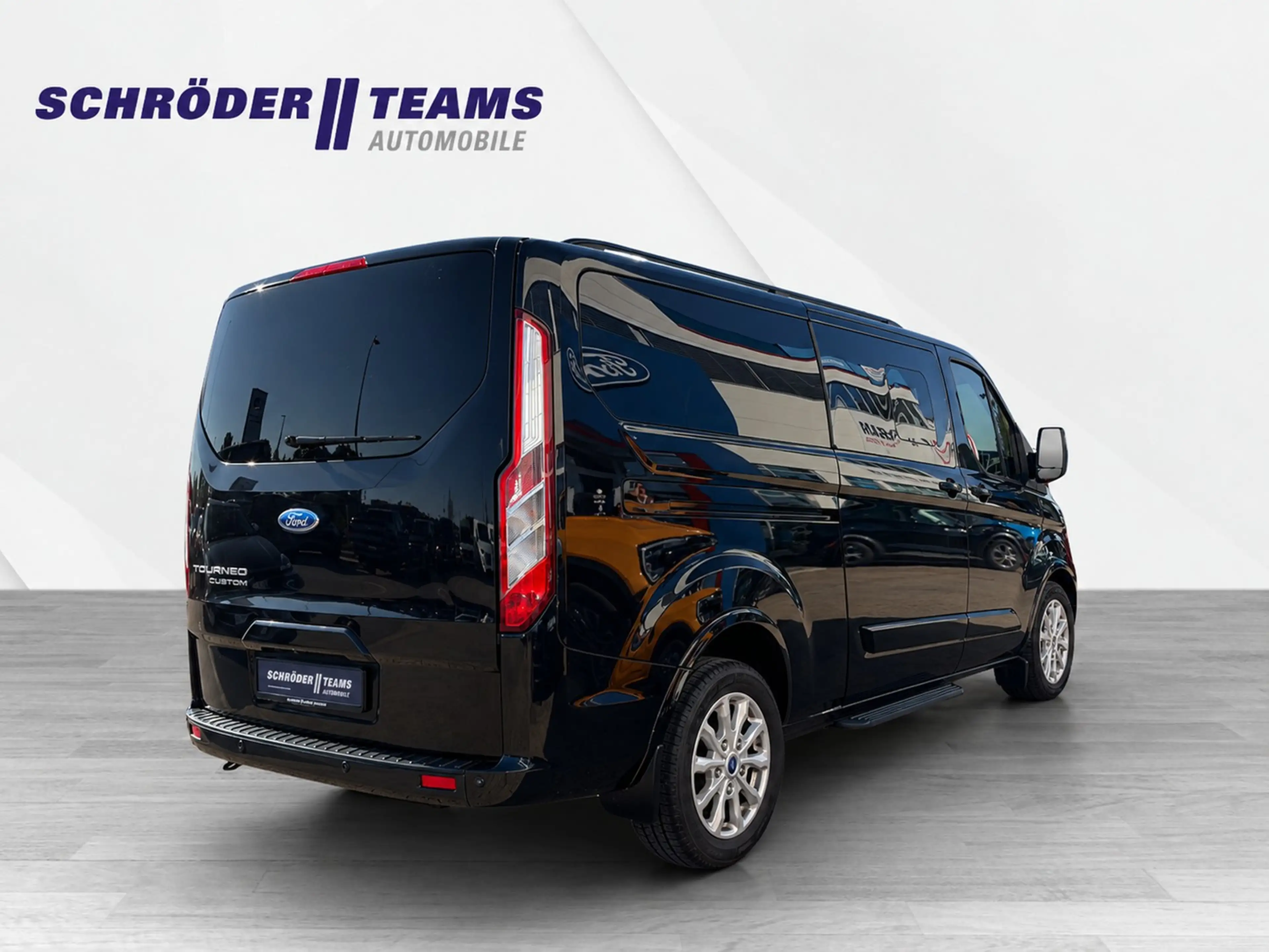 Ford Transit /Tourneo Custom Kombi 320 L2 Tourneo Titanium — photo 6