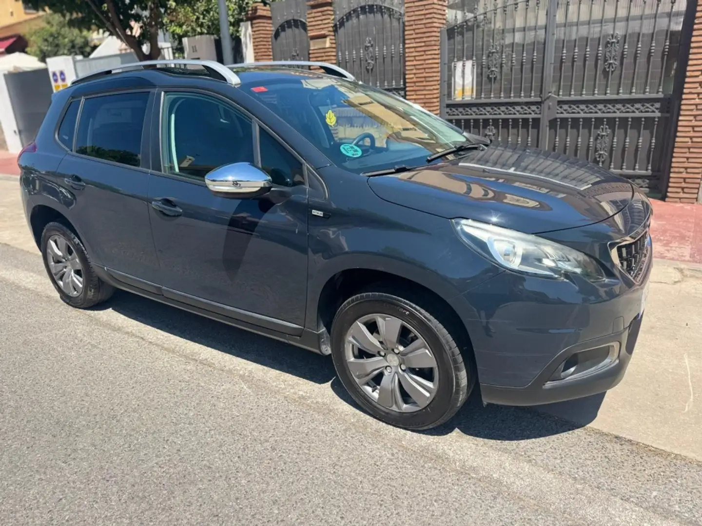 Peugeot 2008 1.2 PureTech S&S Active 110 Albastru - 1