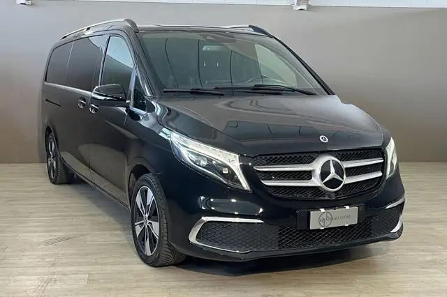 Mercedes-Benz V-Class view 3