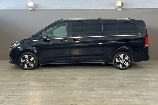 Mercedes-Benz V-Class view 8
