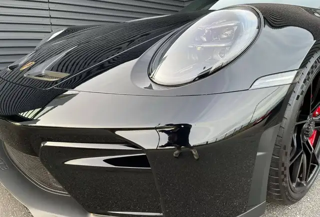 Porsche 911 view 10