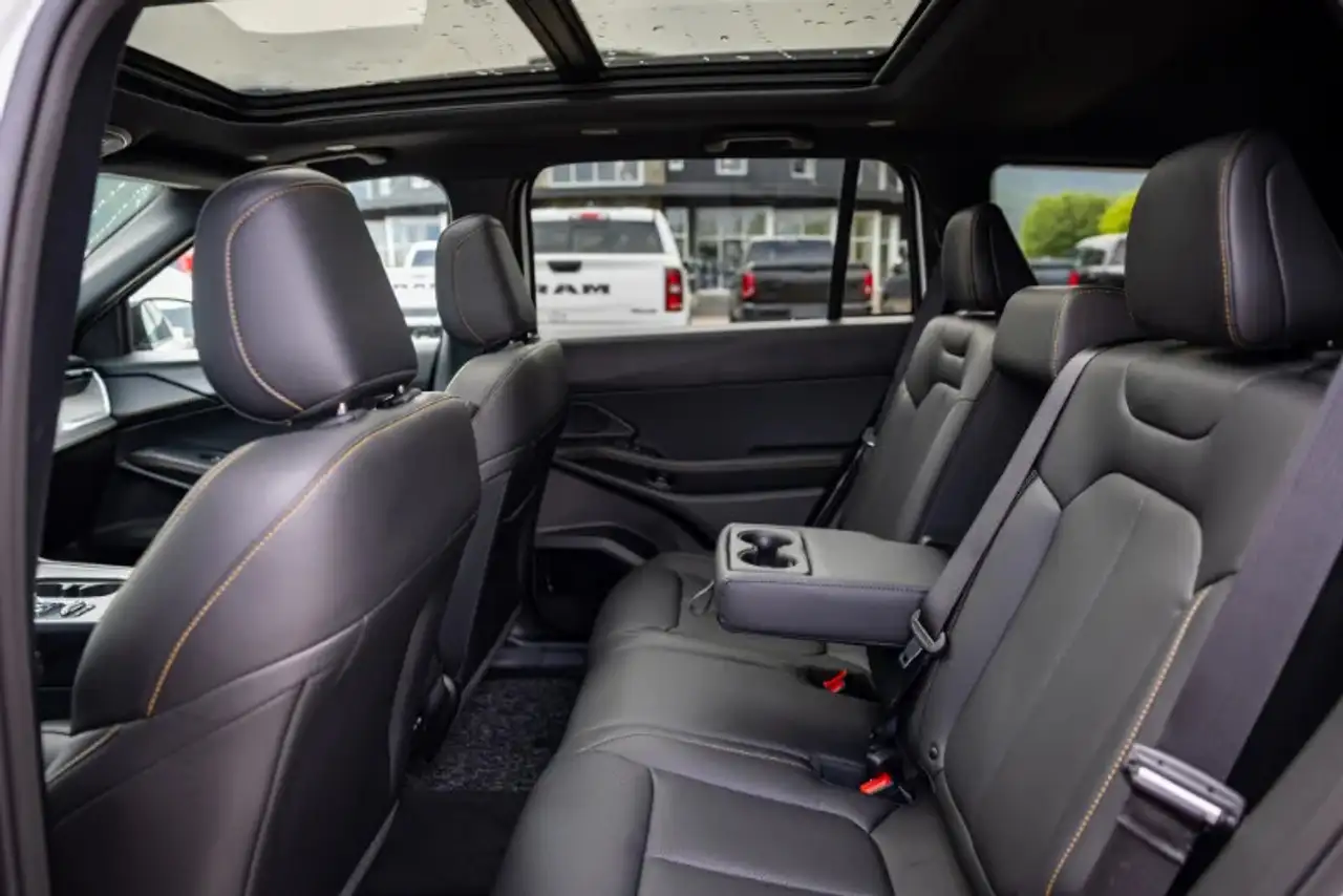 Jeep Cherokee photo Jeep Cherokee