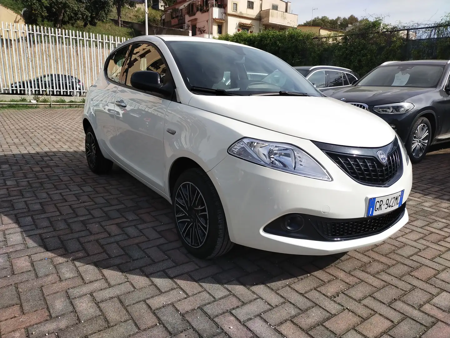 Lancia Ypsilon Ypsilon 1.0 firefly hybrid Silver Plus s Blanco - 2
