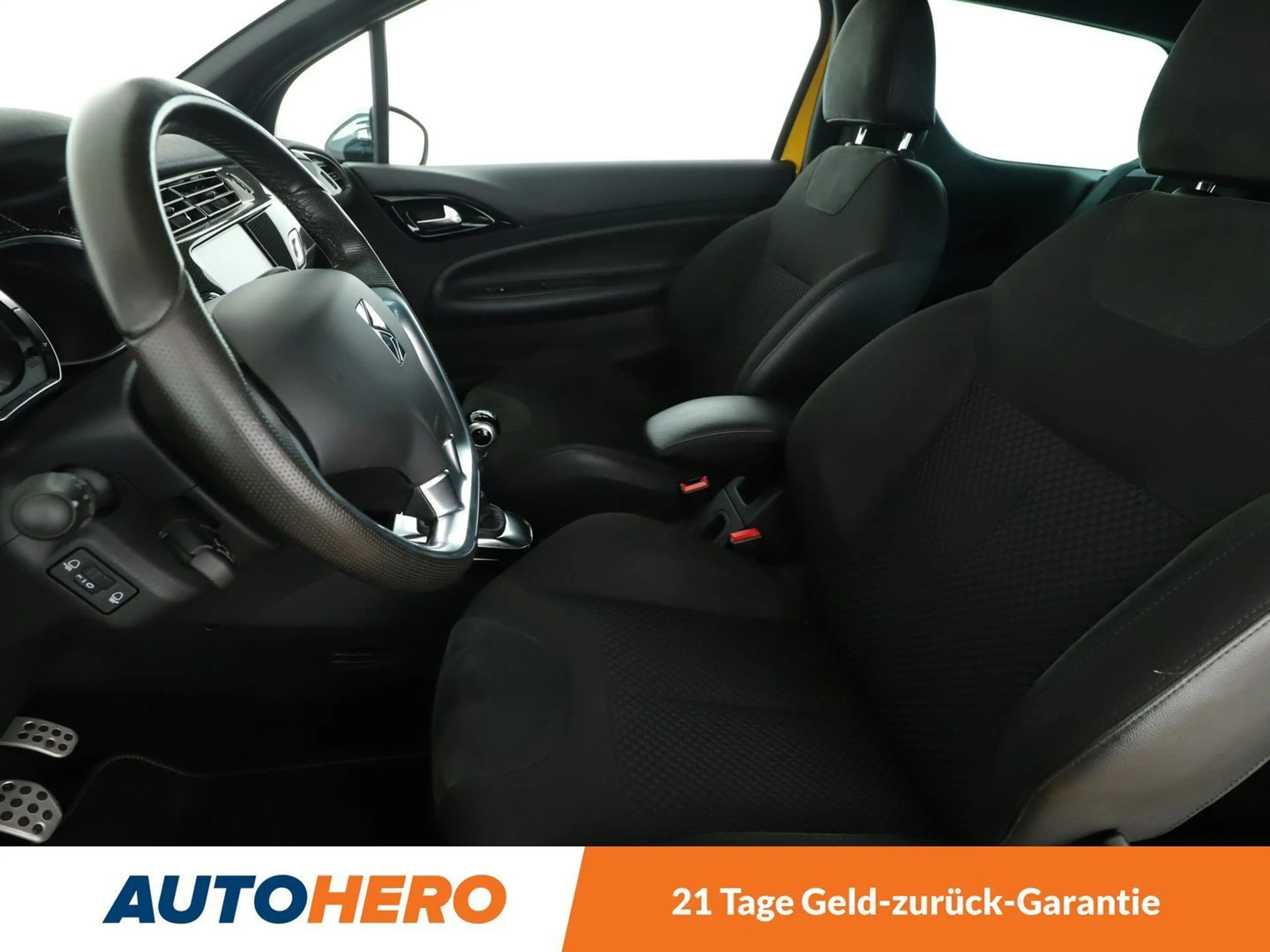 Citroen DS3 1.6 Blue-HDi SportChic *NAVI*TEMPO*PDC*SHZ* — photo 10
