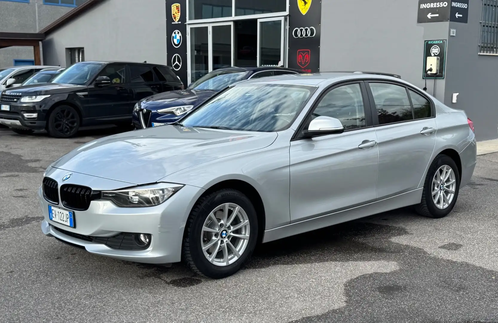 BMW 118 118d 5p. Volante m sport Gris - 1