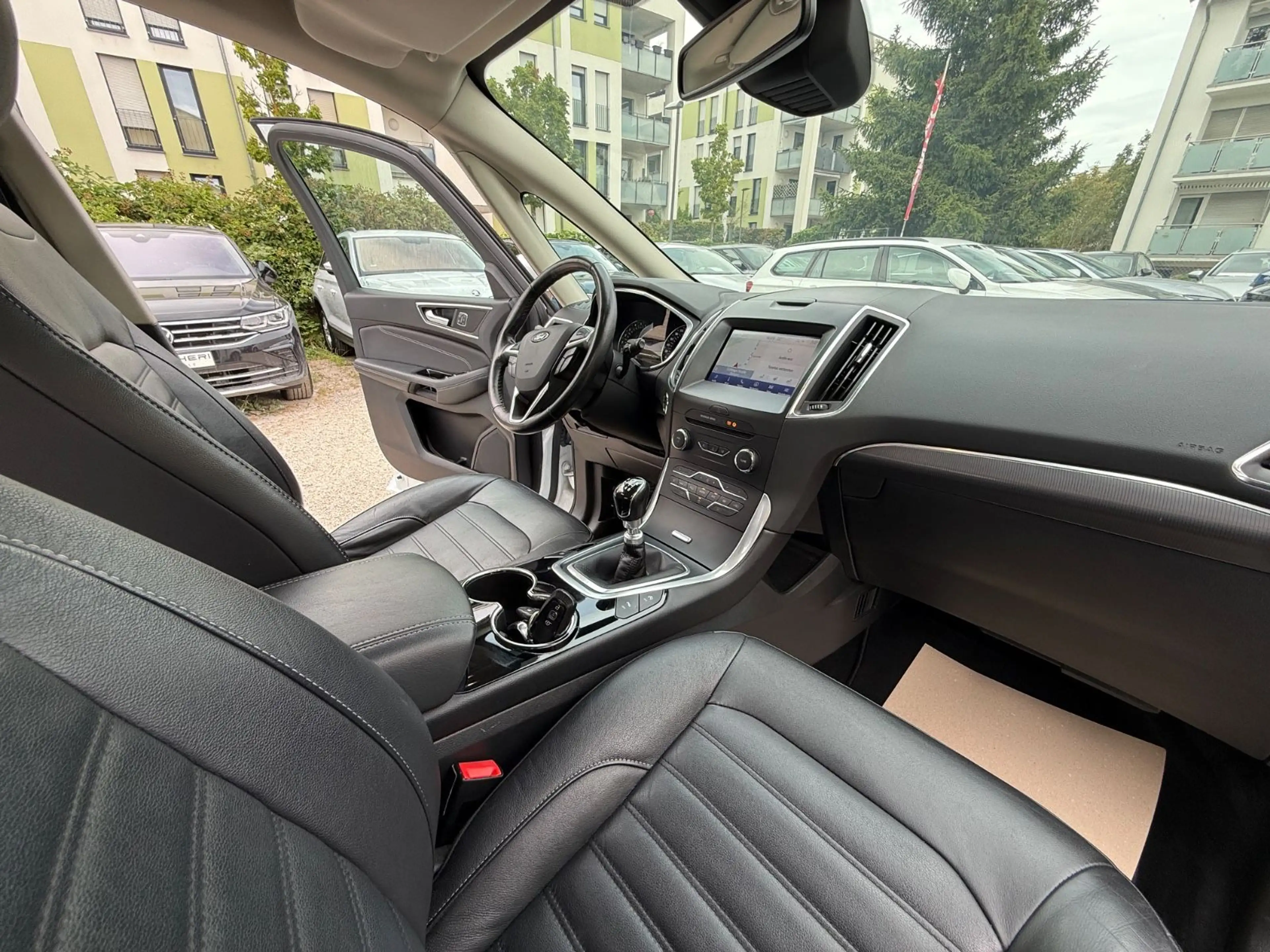 Ford Galaxy Titanium LED Kamera Leder AHK StHz 7-Sitz — photo 12