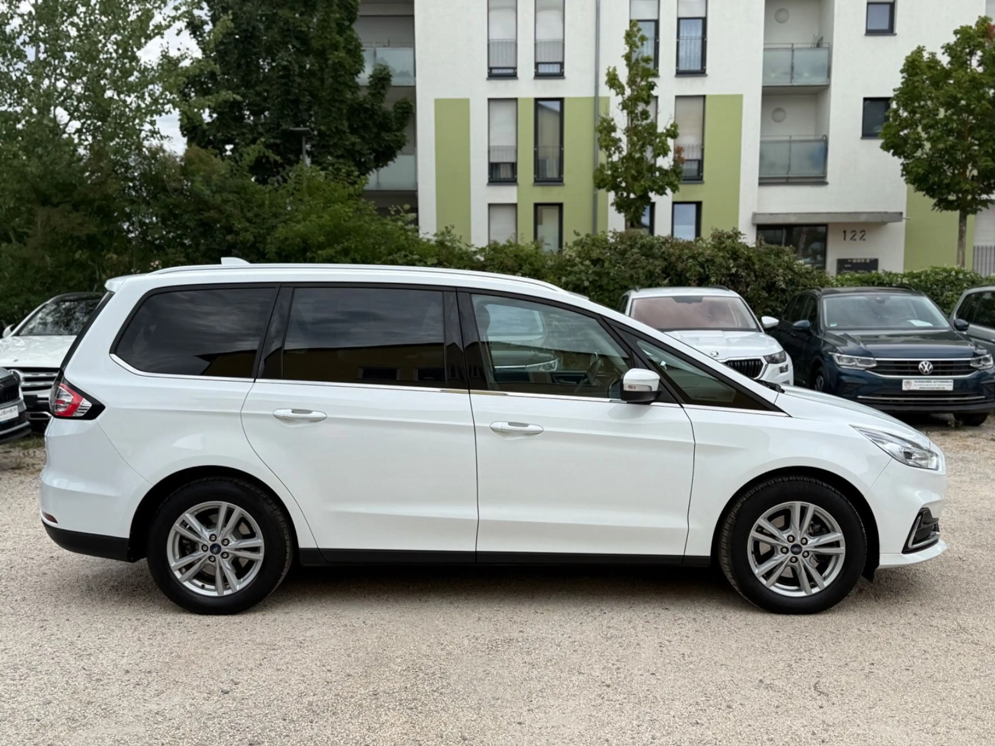 Ford Galaxy Titanium LED Kamera Leder AHK StHz 7-Sitz — photo 7