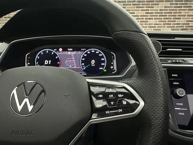 Volkswagen Tiguan view 11