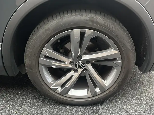 Volkswagen Tiguan view 8
