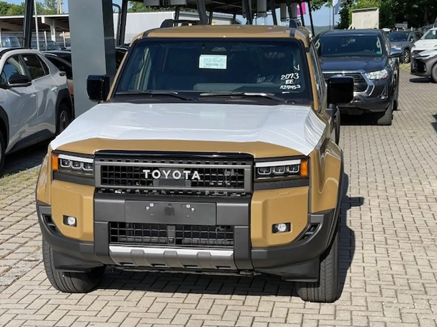 Toyota Land Cruiser 2.8 D-4D Automatik Executive Beige - 2
