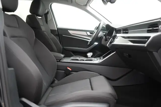 Audi A6 view 7