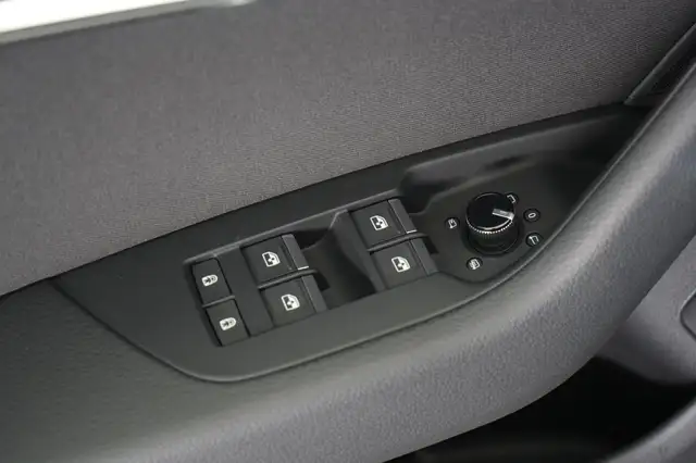 Audi A6 view 29