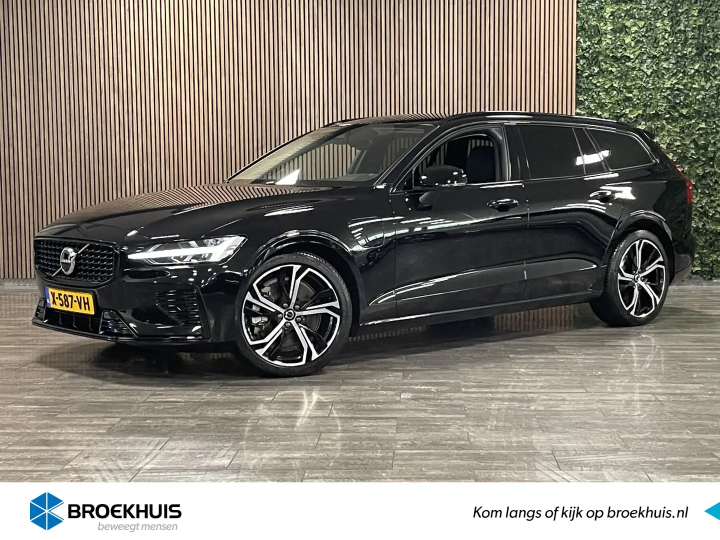 Volvo V60 T6 AWD Recharge Plus Dark | Adaptieve Cruise Contr Zwart - 1