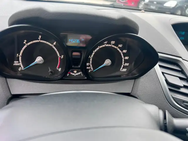Ford Fiesta view 13