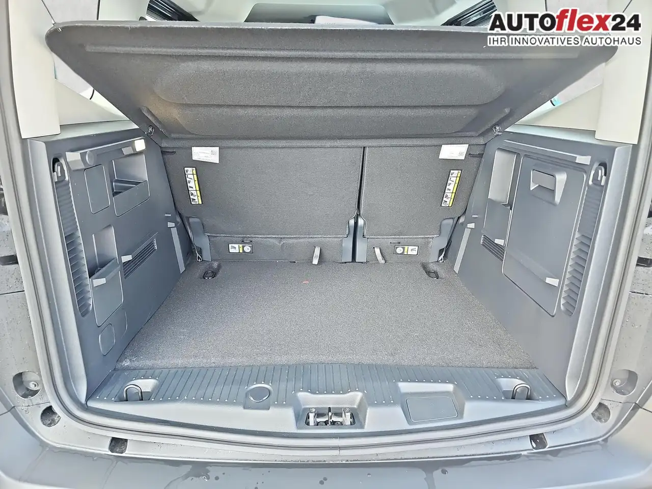 Ford Tourneo Courier Trend 1.0 EB / Klimaanlage 92 kW (125 PS), Scha... 13