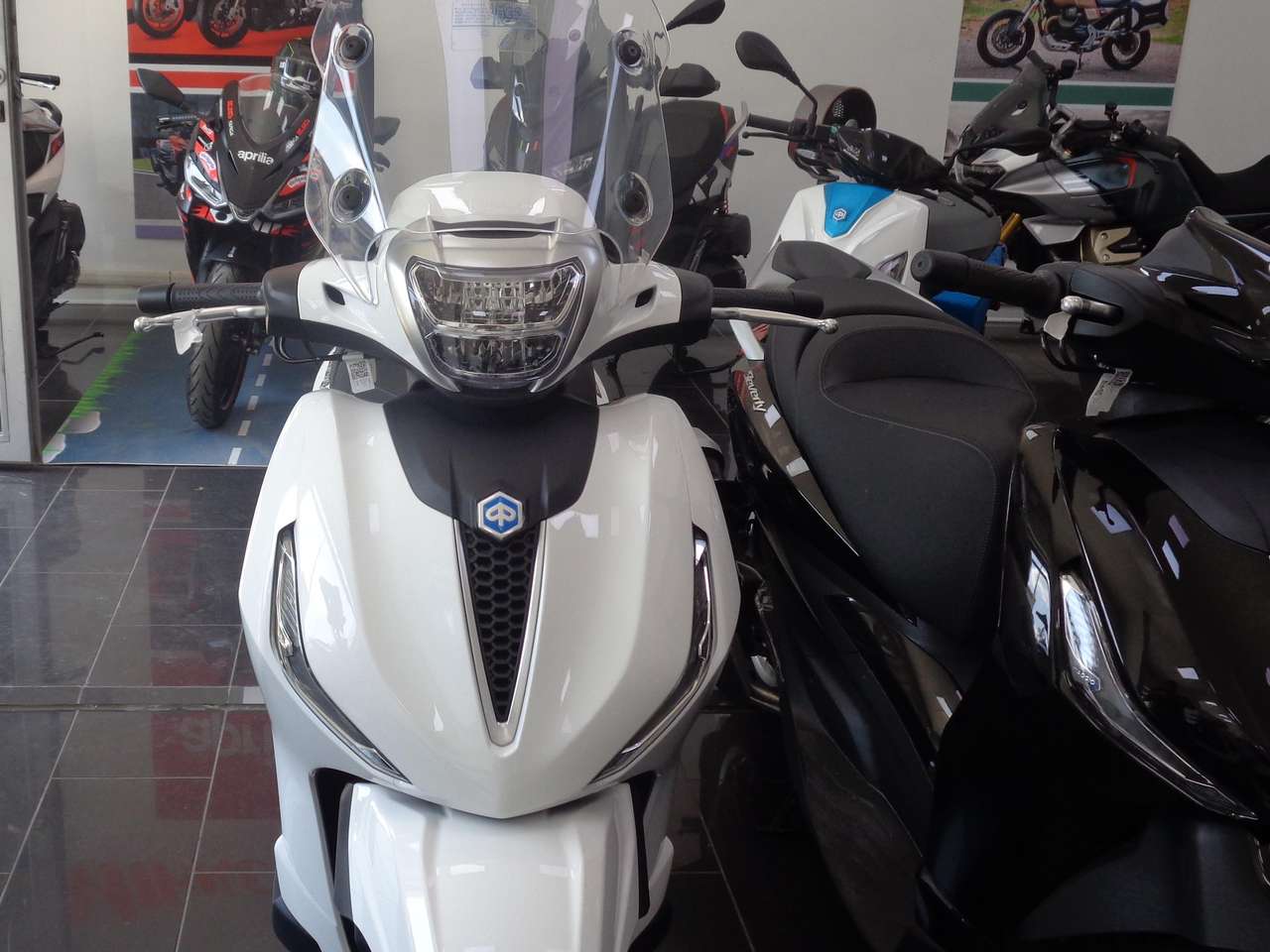 Piaggio Beverly 400 listino 6900 con 800 euro di vantaggi piaggio