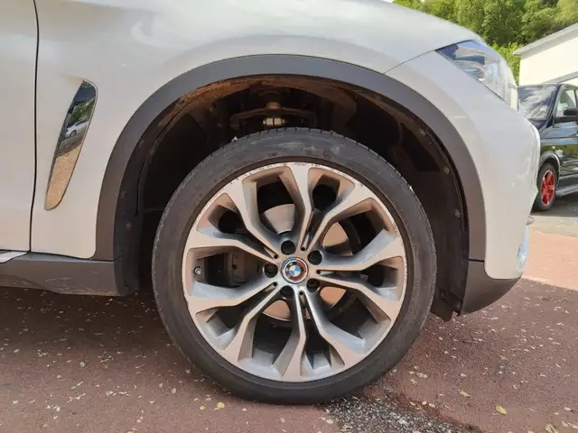 BMW X6 view 14